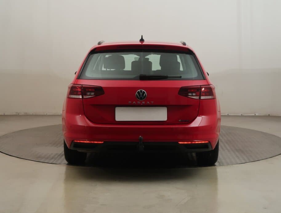 2021 Volkswagen Passat - 6