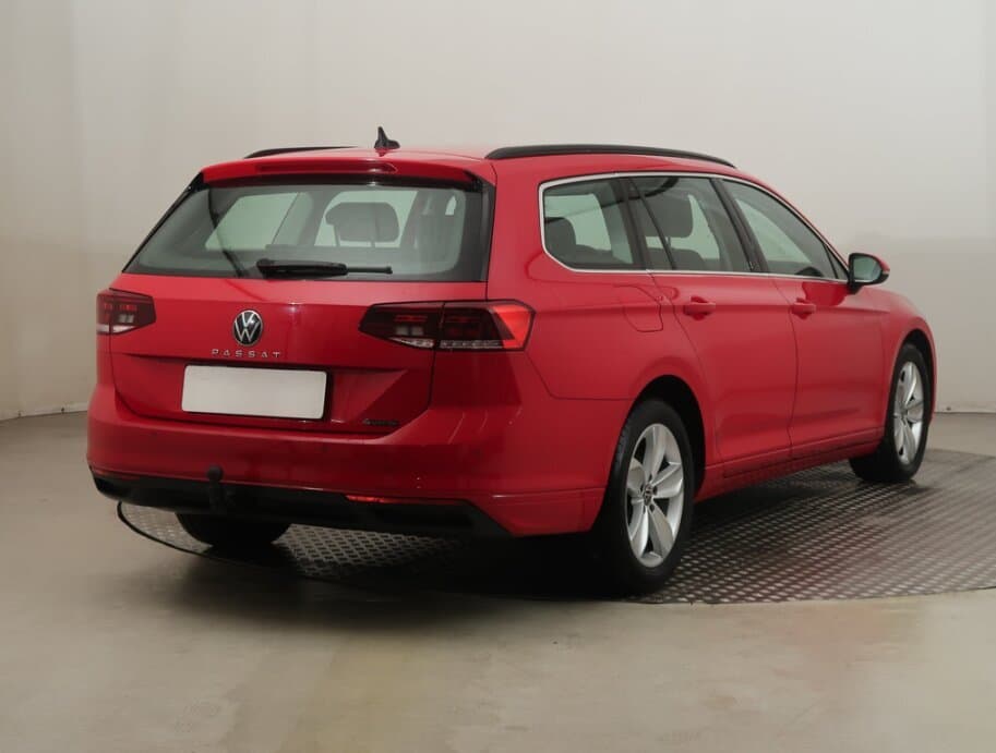 2021 Volkswagen Passat - 7