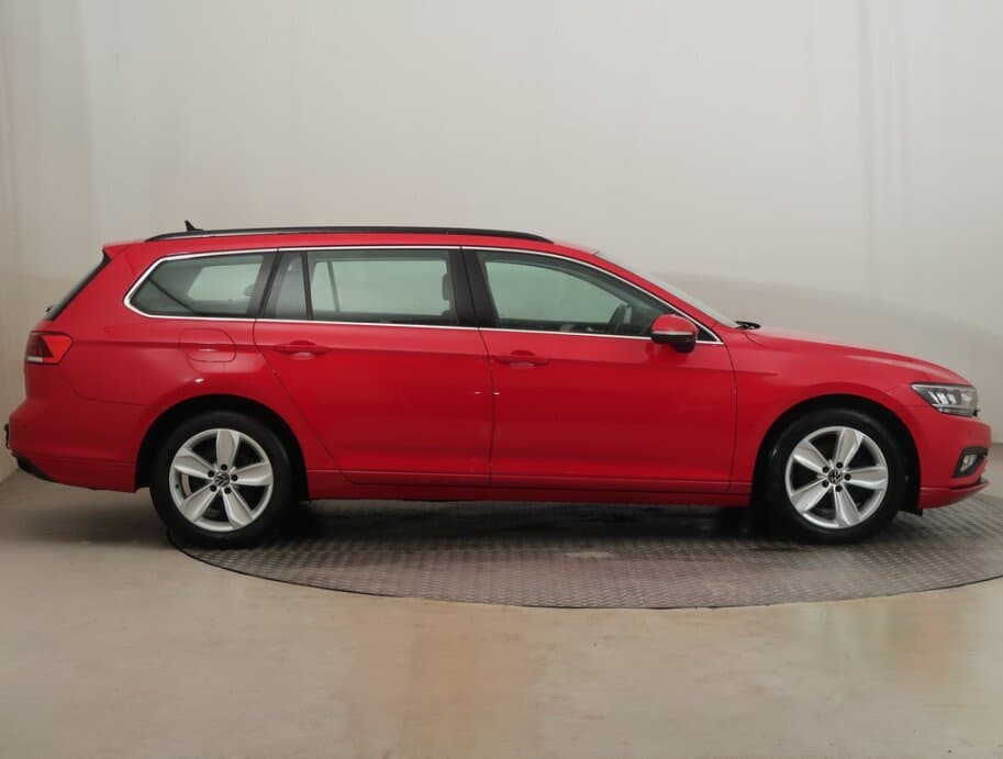 2021 Volkswagen Passat - 8