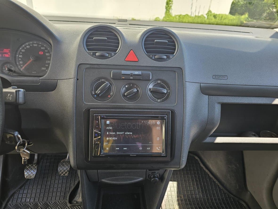 2010 Volkswagen CADDY - 12