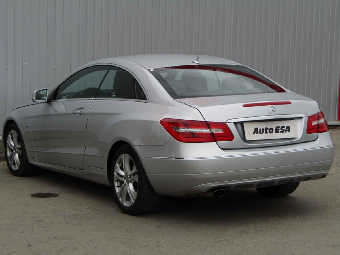 2010 Mercedes-Benz E-CLASS - 6