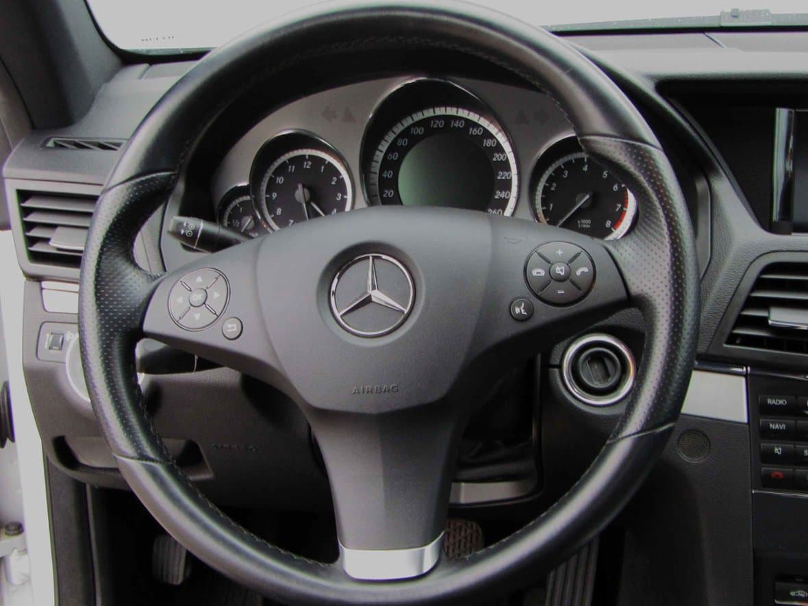 2010 Mercedes-Benz E-CLASS - 15
