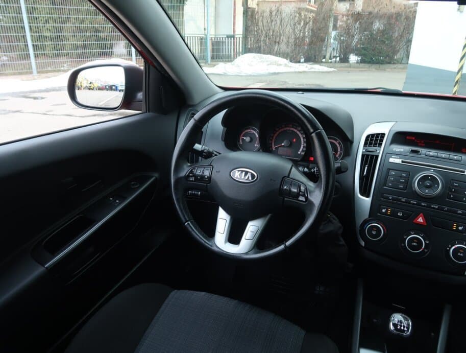 2011 Kia CEE'D - 9