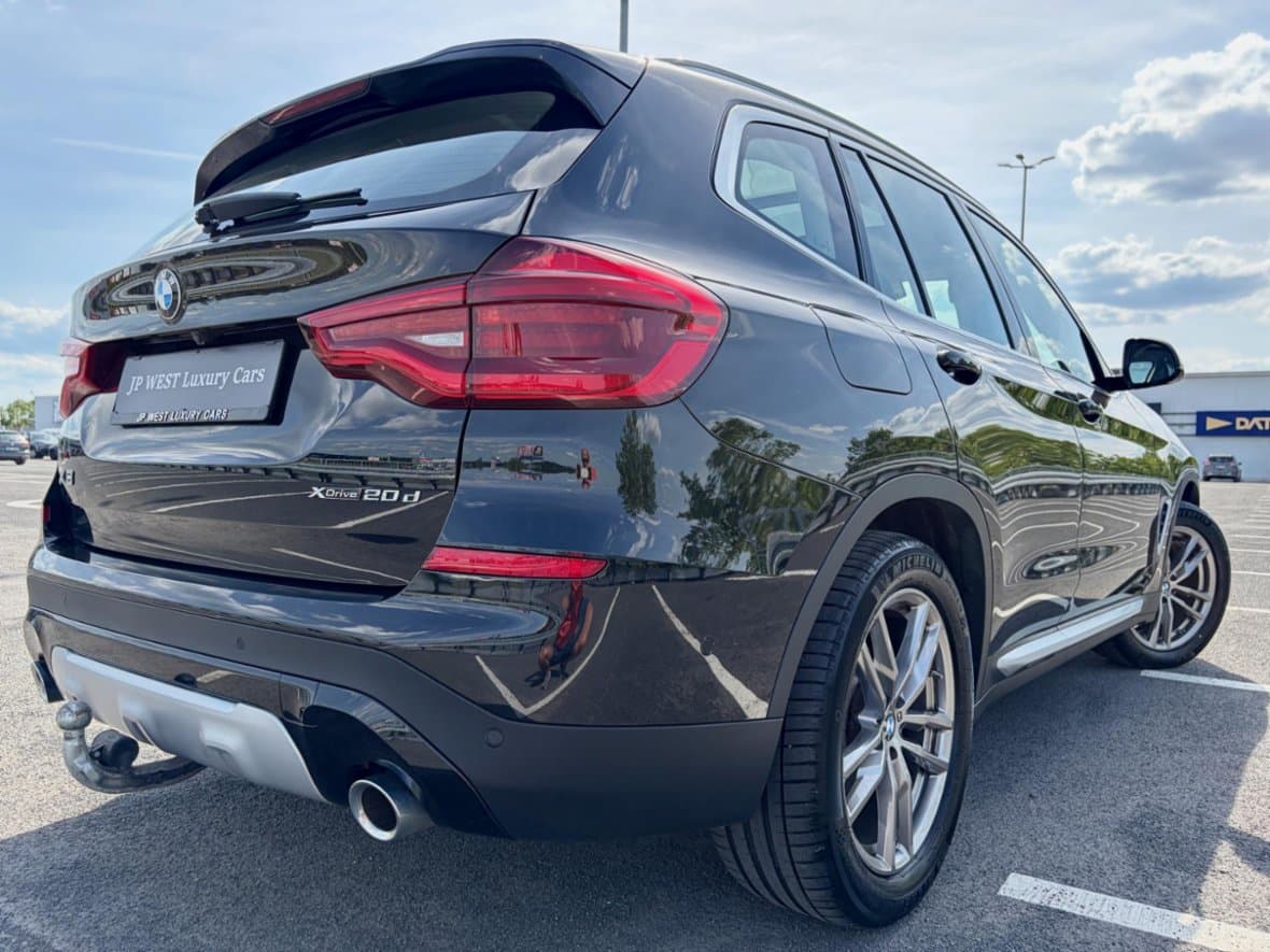2021 BMW X3 - 8