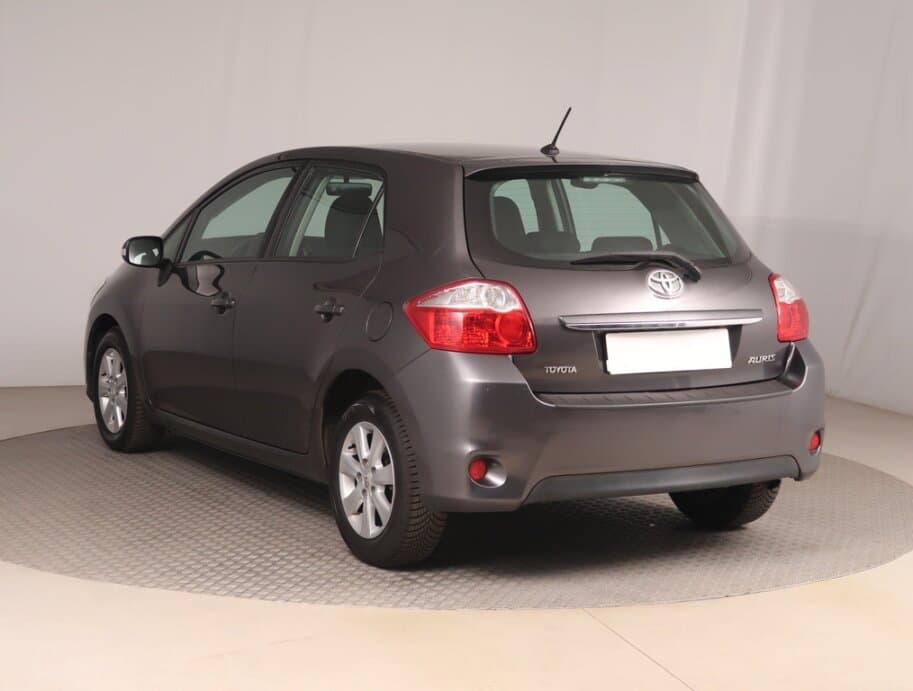 2013 Toyota AURIS - 5