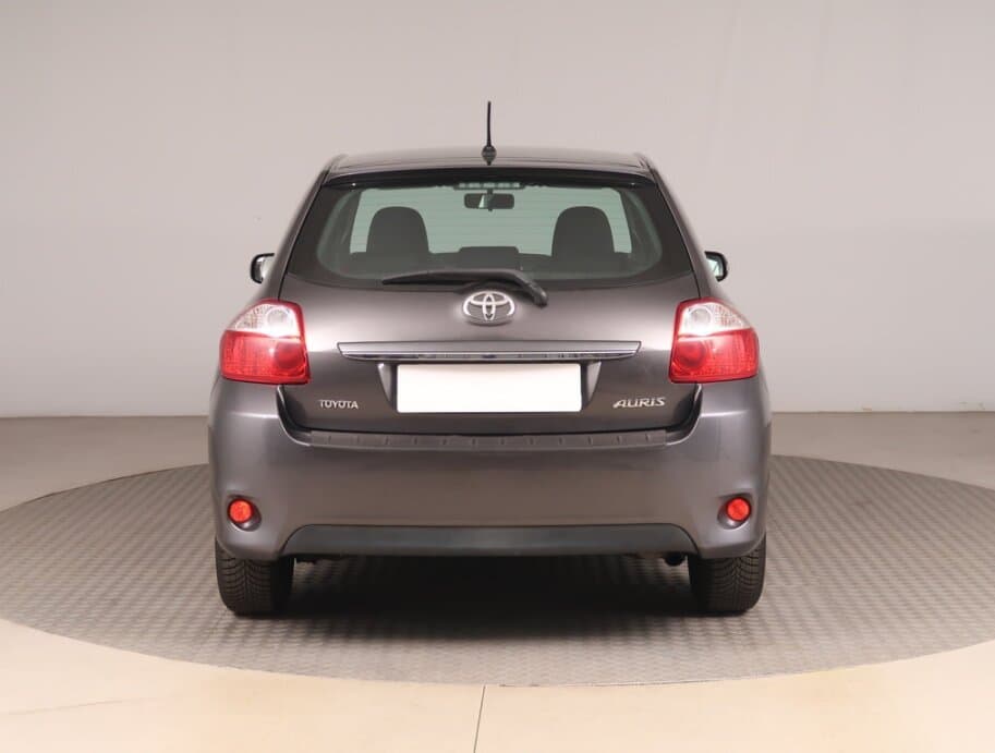 2013 Toyota AURIS - 6