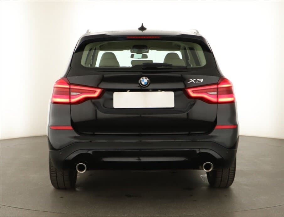 2018 BMW X3 - 6