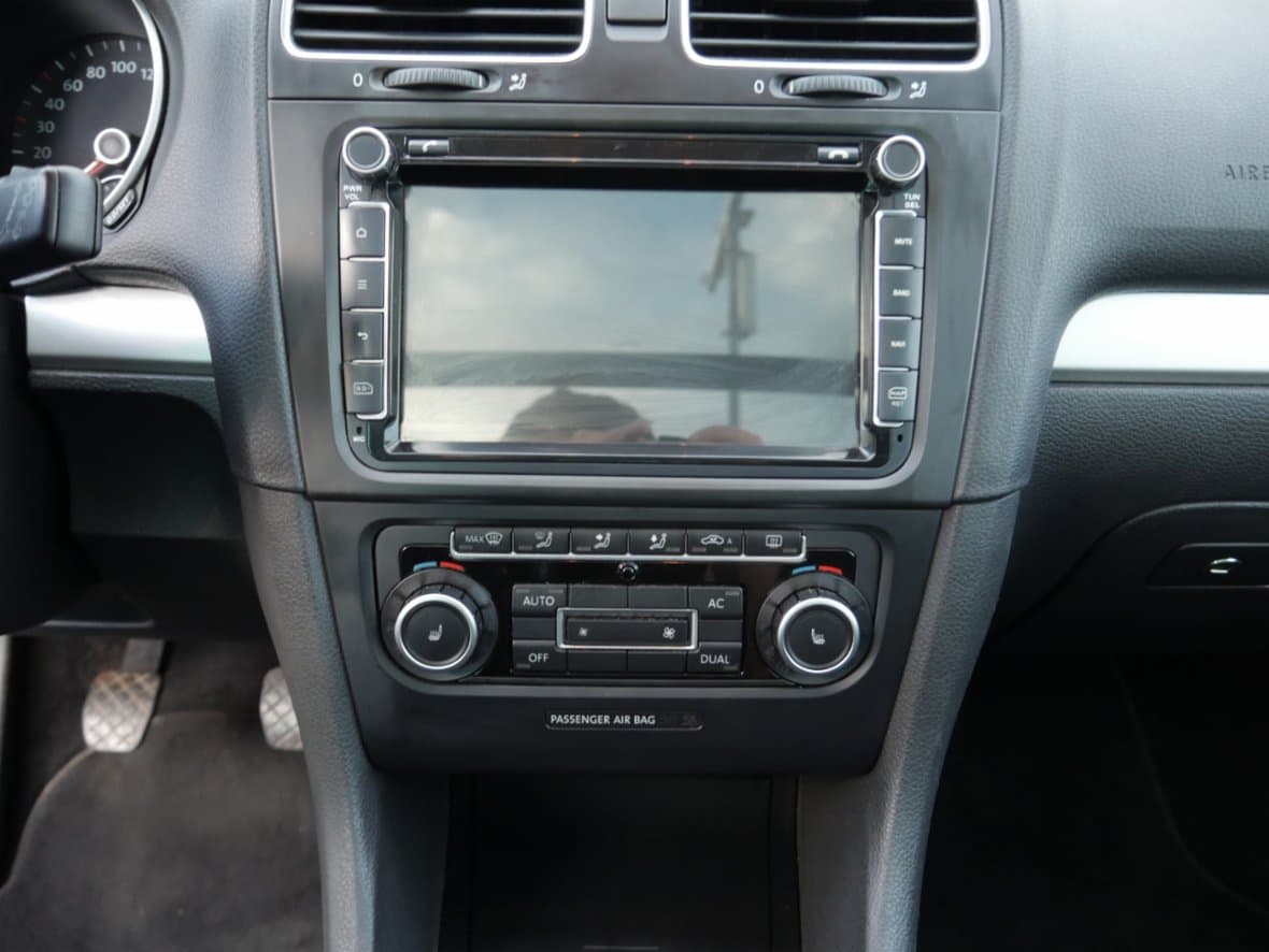 2010 Volkswagen GOLF - 11
