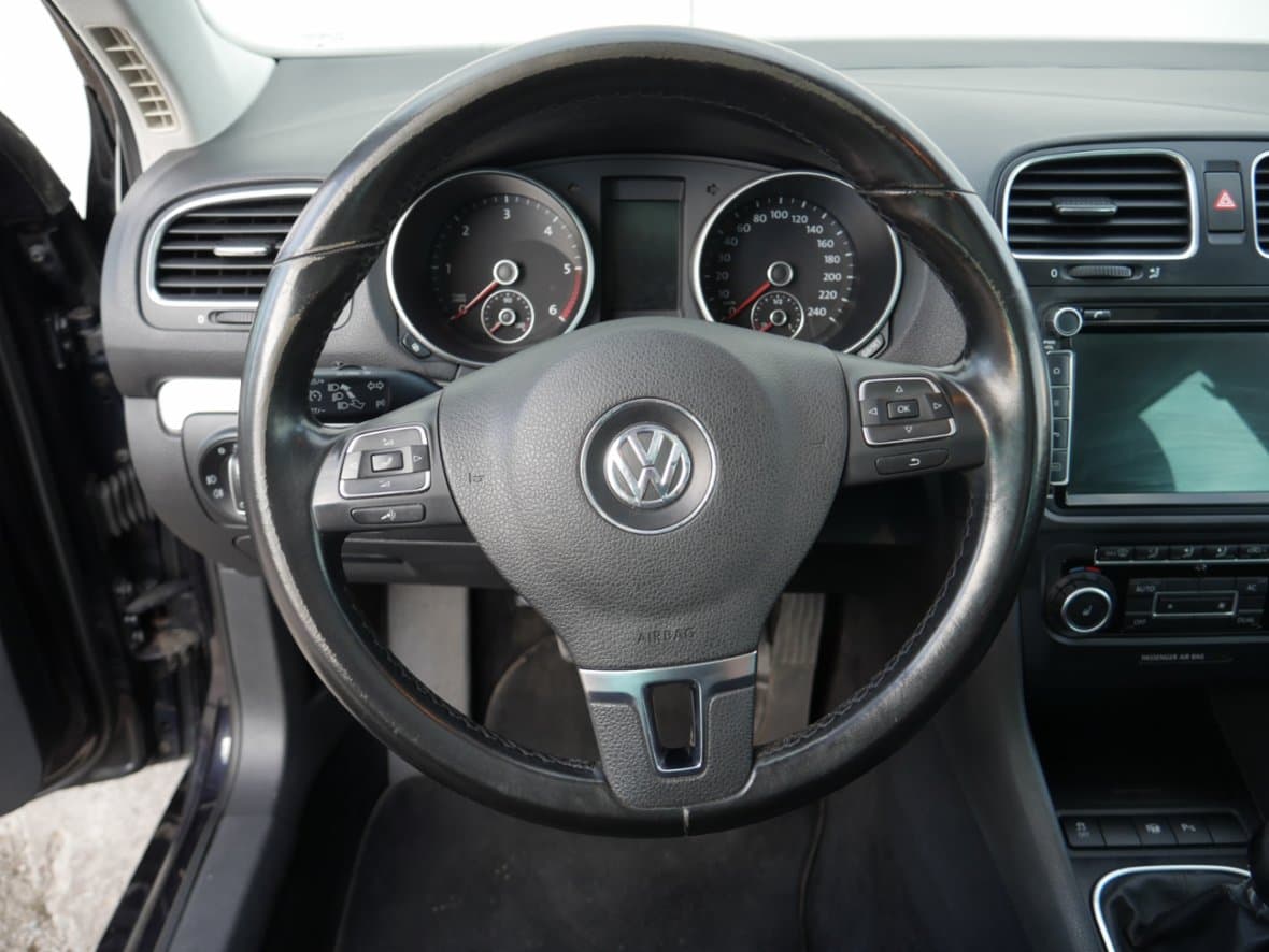 2010 Volkswagen GOLF - 14