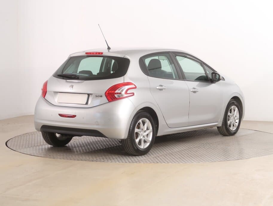 2013 Peugeot 208 - 7