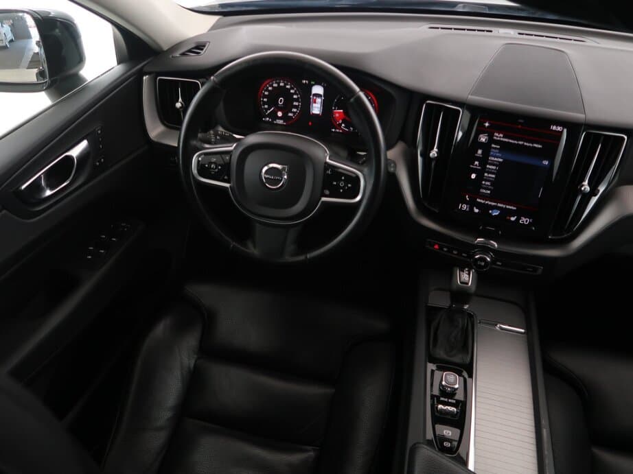 2018 Volvo XC60 - 9