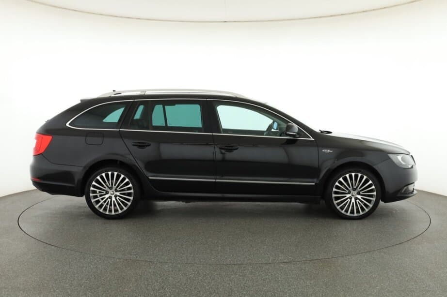 2014 Škoda SUPERB - 8