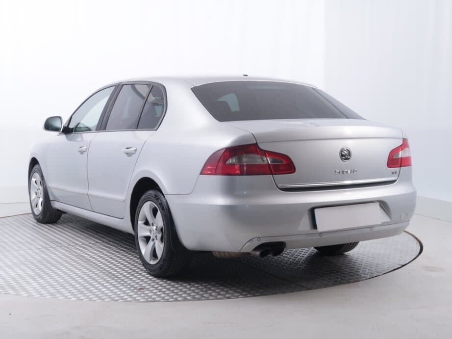 2013 Škoda SUPERB - 5