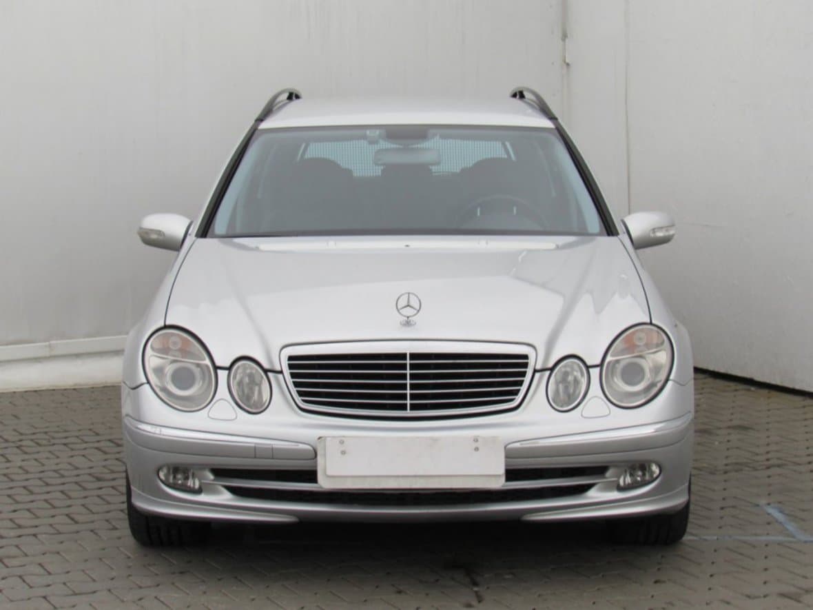 2006 Mercedes-Benz E-CLASS - 2