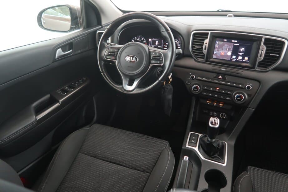 2018 Kia SPORTAGE - 9