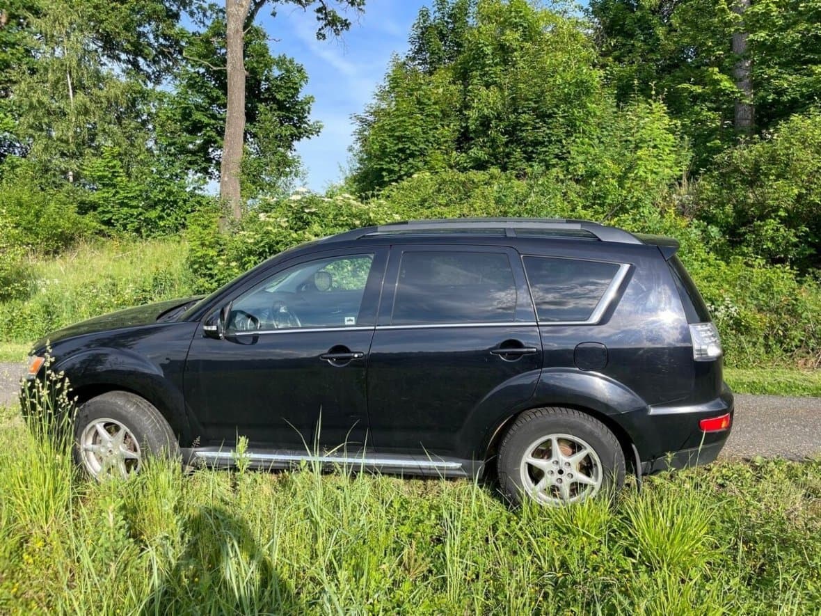 2012 Mitsubishi OUTLANDER - 2