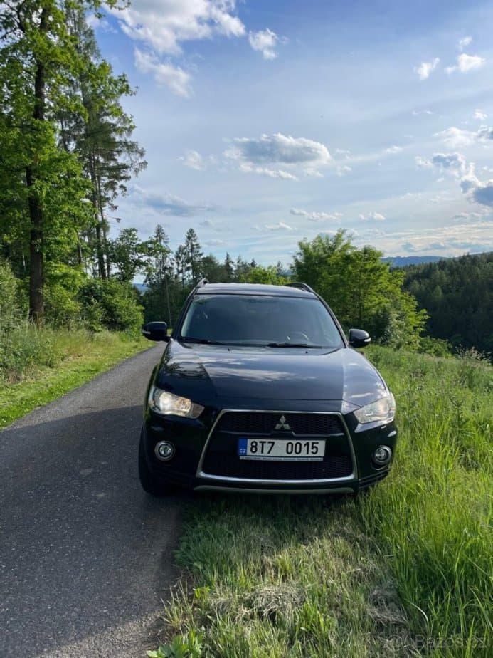 2012 Mitsubishi OUTLANDER - 7