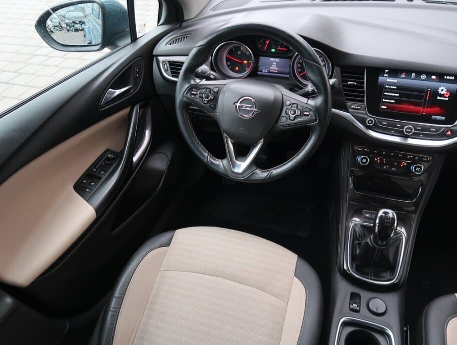 2016 Opel ASTRA - 9