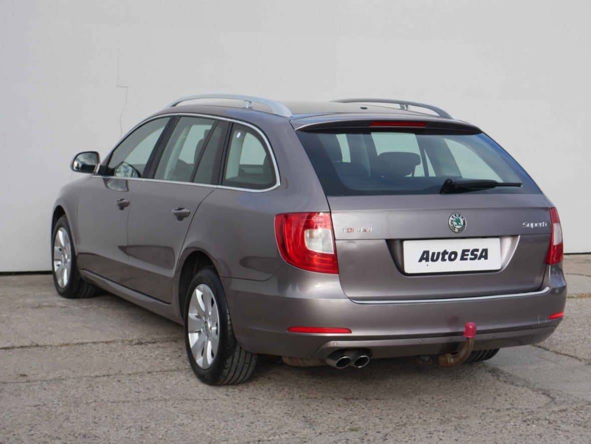 2012 Škoda SUPERB - 4