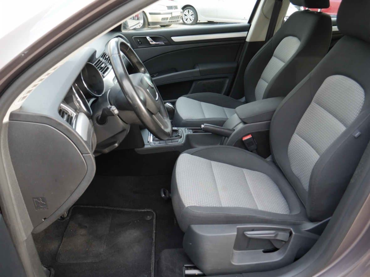 2012 Škoda SUPERB - 9