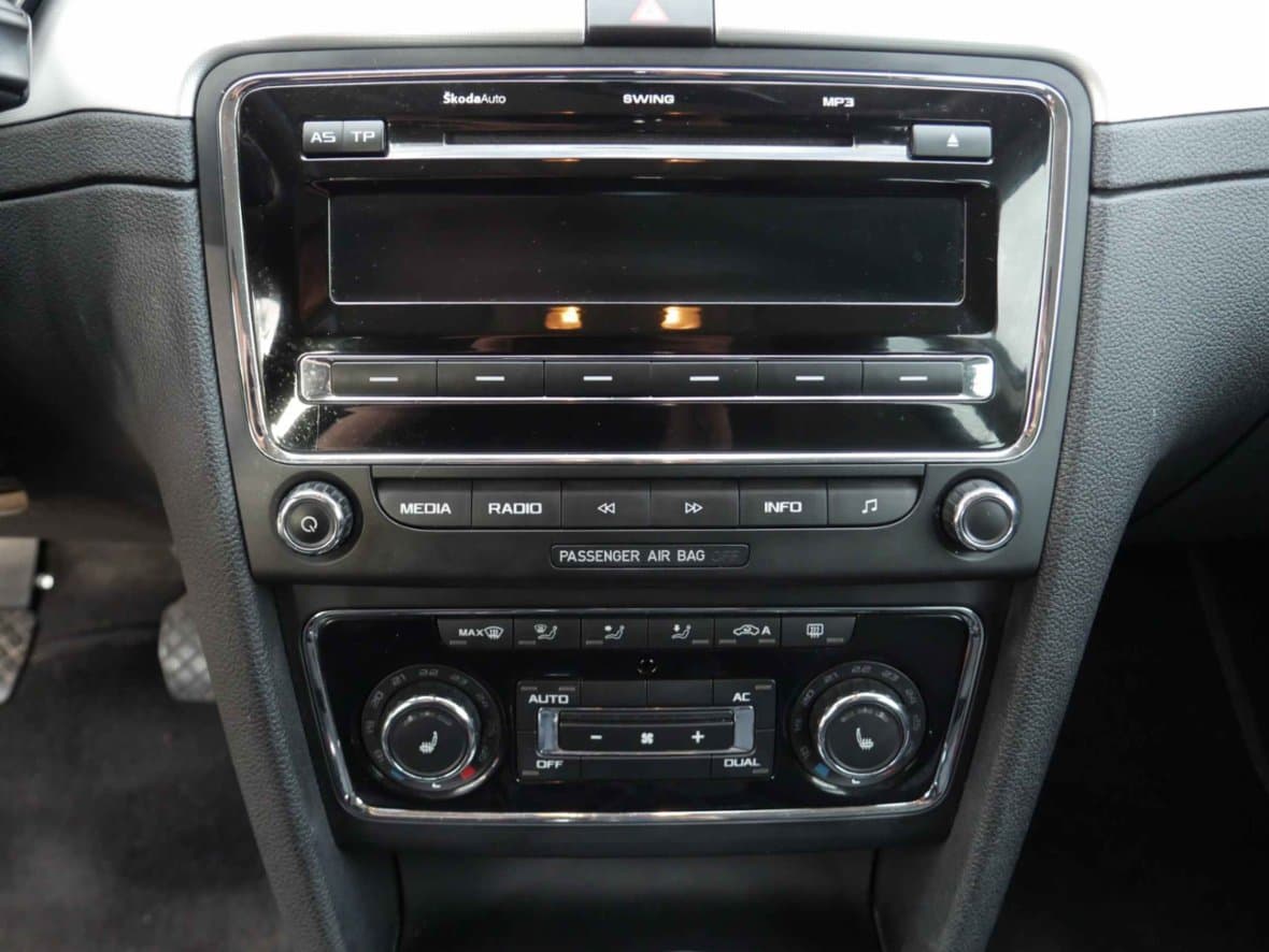 2012 Škoda SUPERB - 11