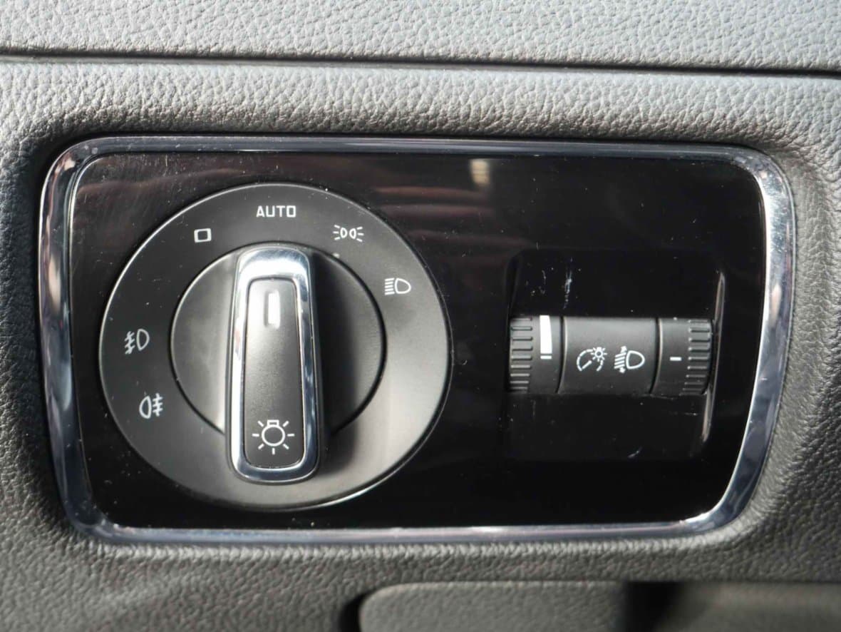 2012 Škoda SUPERB - 17