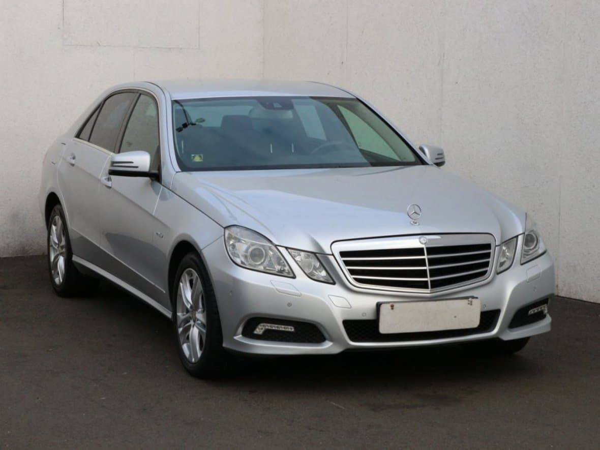 2012 Mercedes-Benz E-CLASS