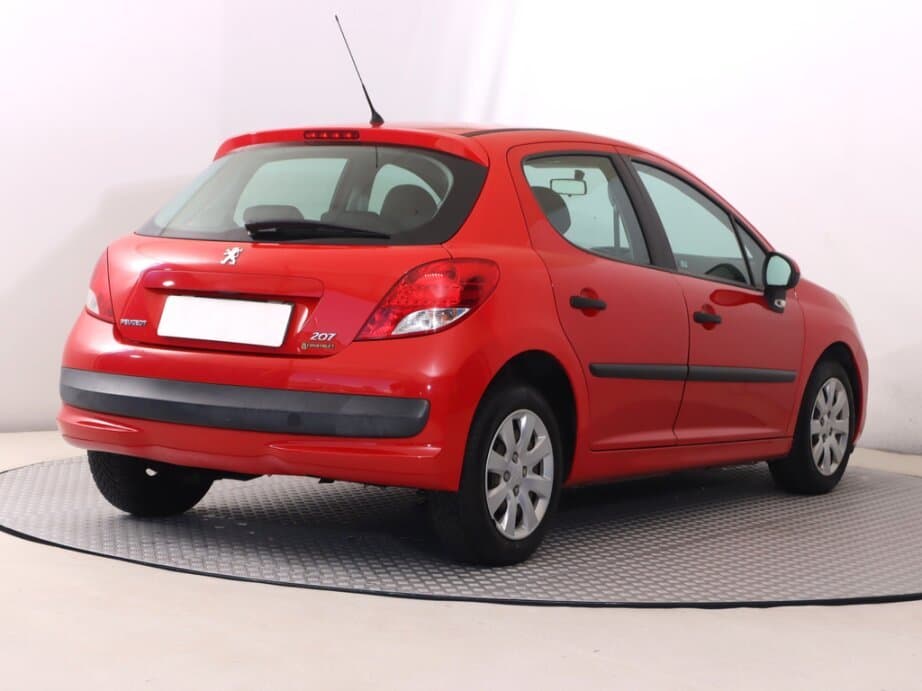2011 Peugeot 207 - 7