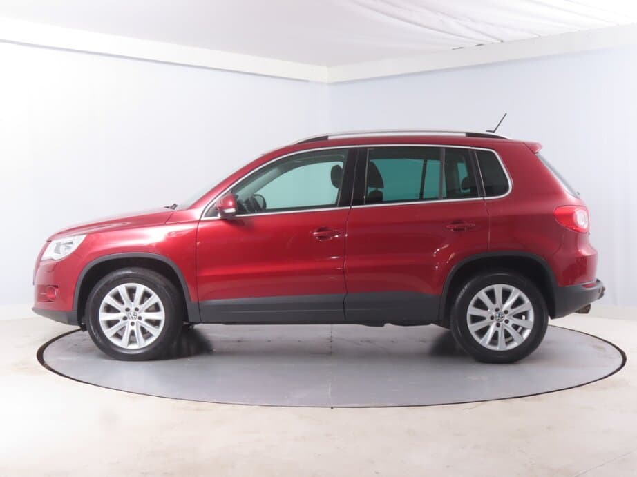 2010 Volkswagen TIGUAN - 7