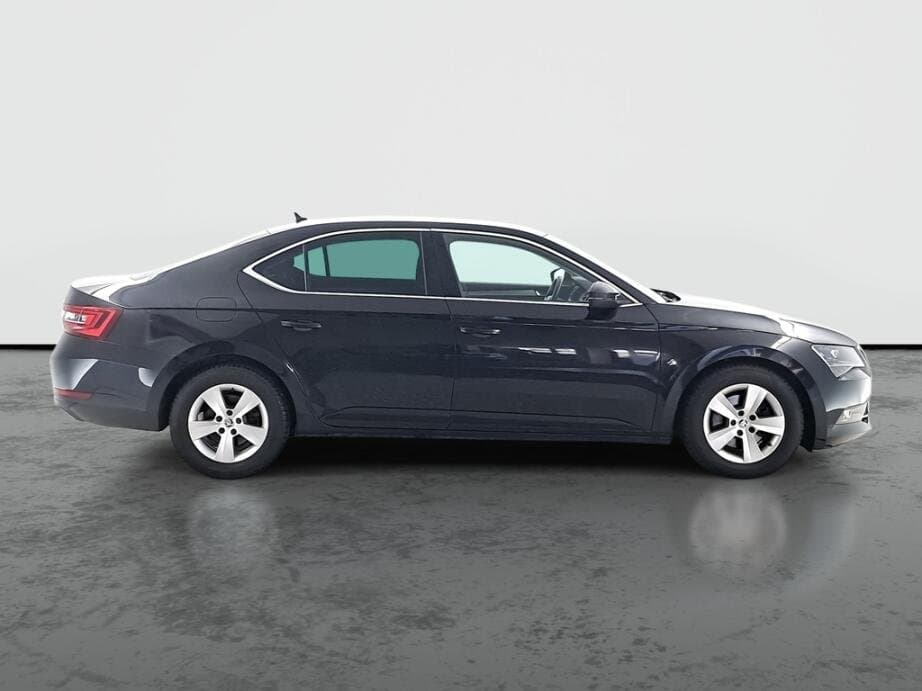 2018 Škoda SUPERB - 8