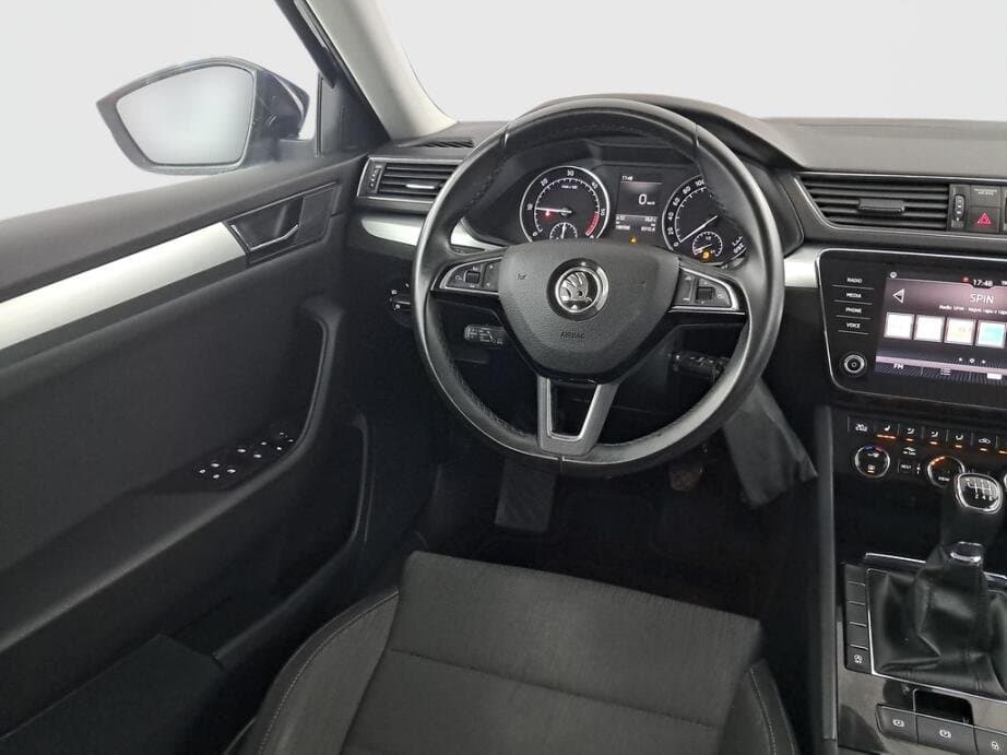 2018 Škoda SUPERB - 9