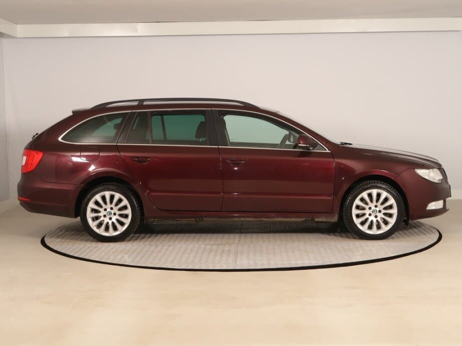 2012 Škoda SUPERB - 8