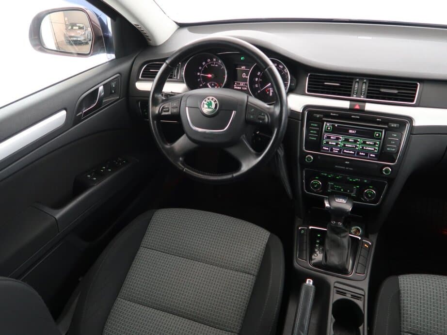 2012 Škoda SUPERB - 9