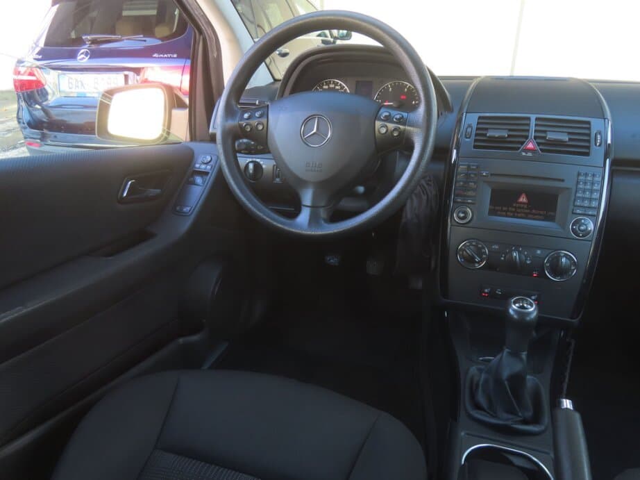 2010 Mercedes-Benz A-CLASS - 9