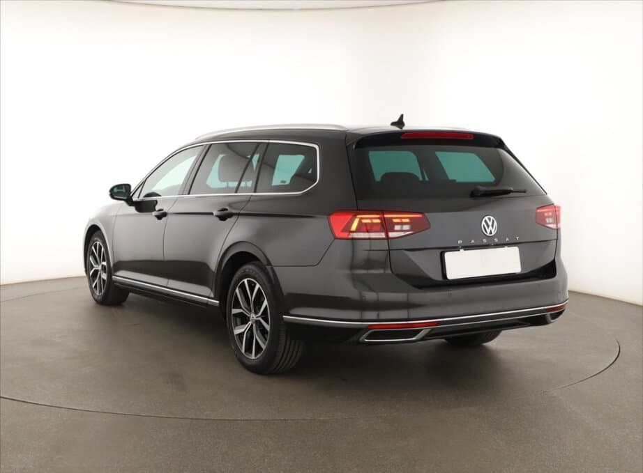 2020 Volkswagen PASSAT - 5