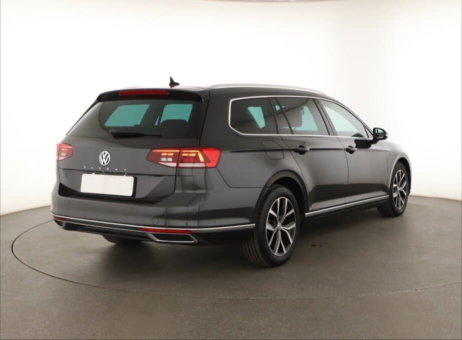 2020 Volkswagen PASSAT - 7