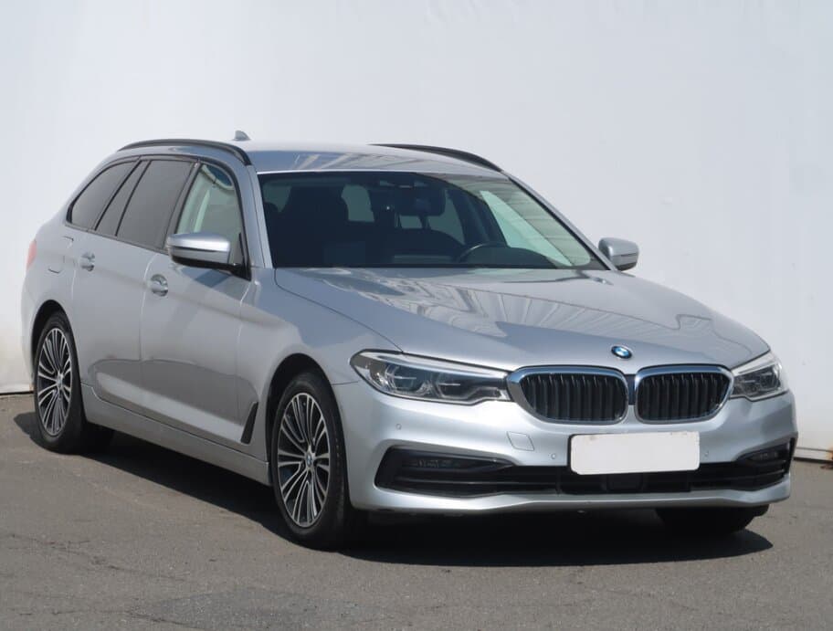 2019 BMW 5-SERIES