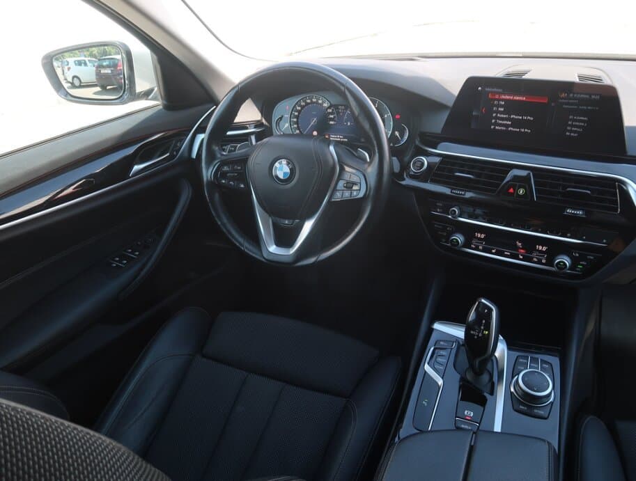 2019 BMW 5-SERIES - 9