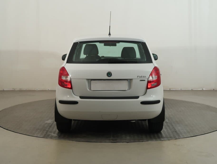 2011 Škoda FABIA - 6
