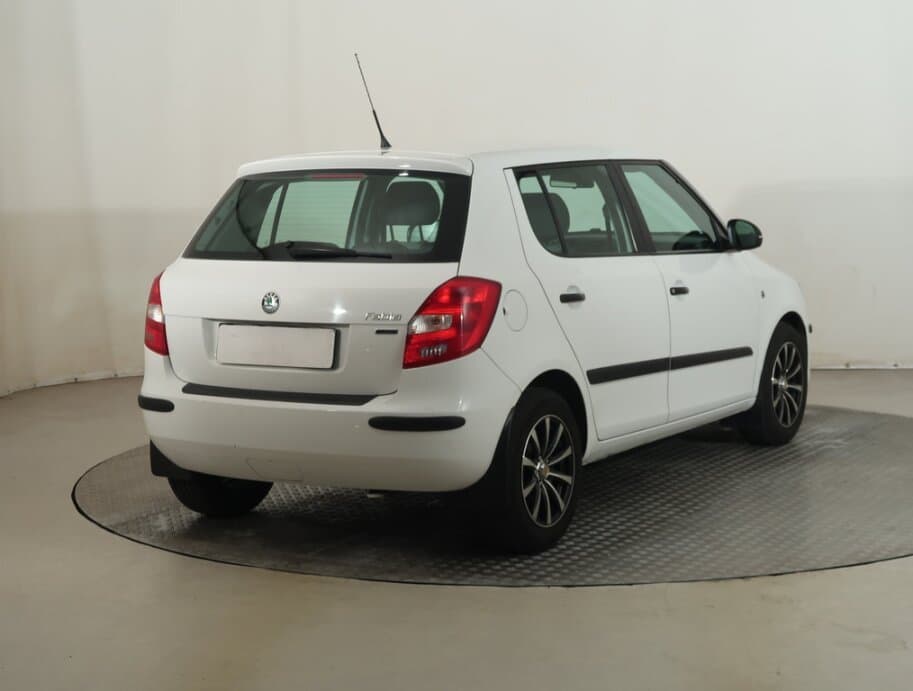 2011 Škoda FABIA - 7