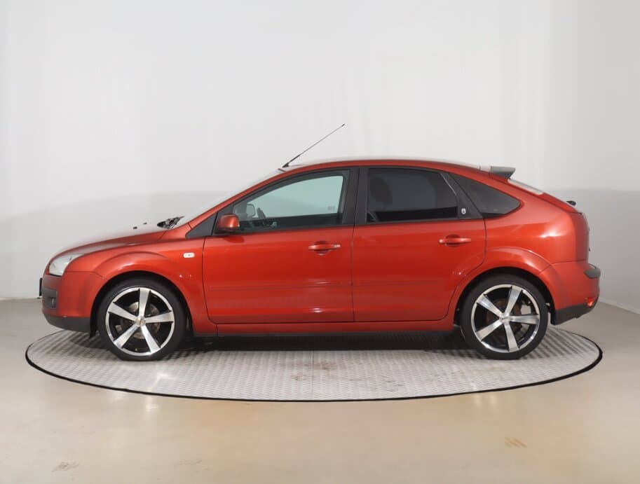 2005 Ford FOCUS - 4