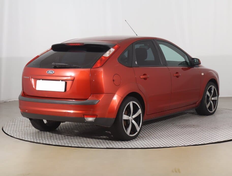 2005 Ford FOCUS - 7