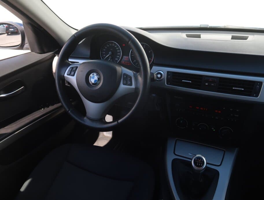 2006 BMW 3-SERIES - 9