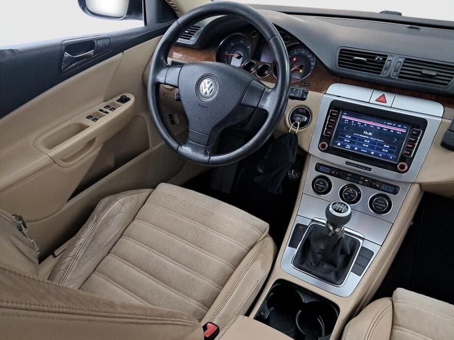 2006 Volkswagen PASSAT - 9