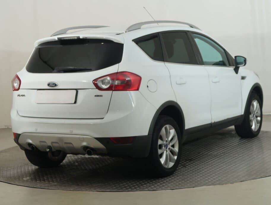2010 Ford KUGA - 13