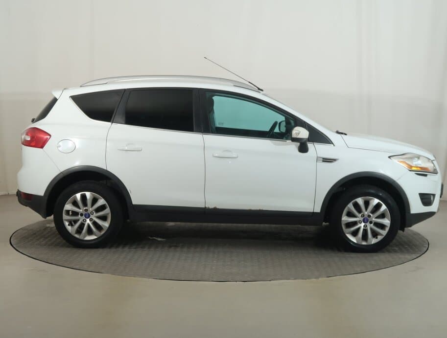 2010 Ford KUGA - 15