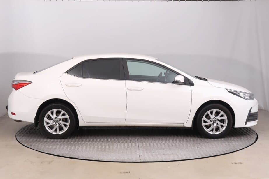 2019 Toyota COROLLA - 8