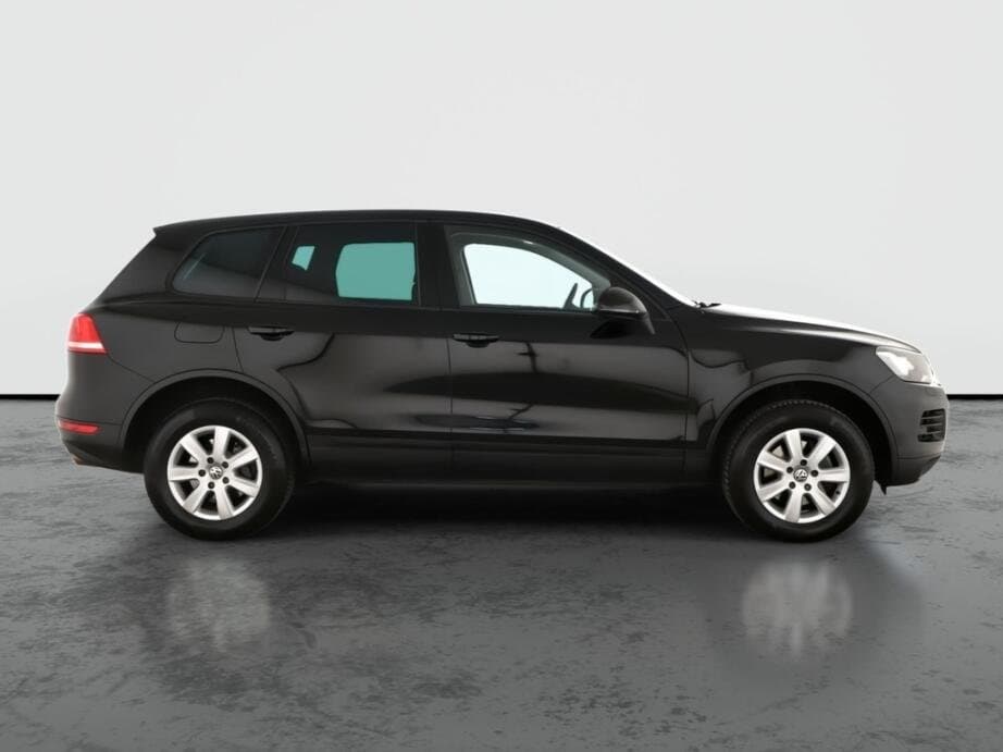 2012 Volkswagen TOUAREG - 8