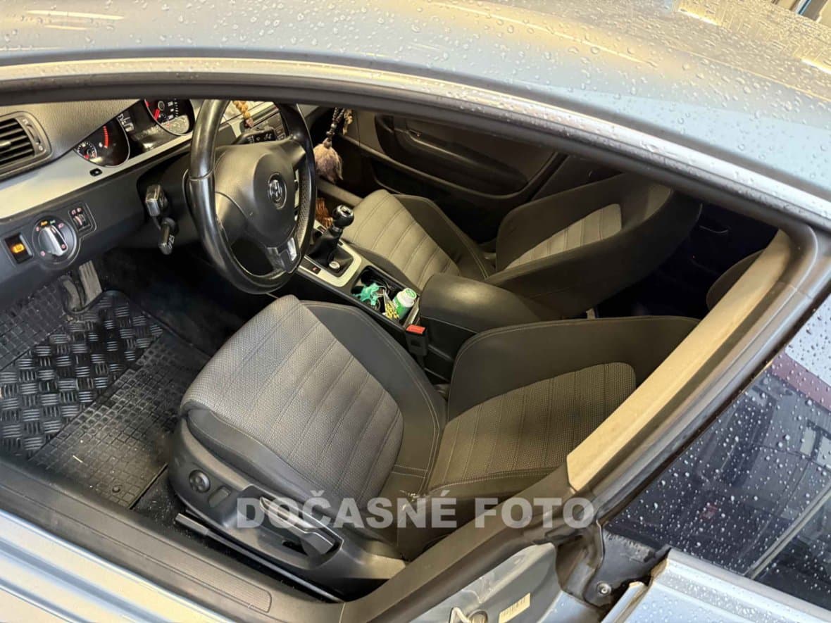 2008 Volkswagen PASSAT CC - 3