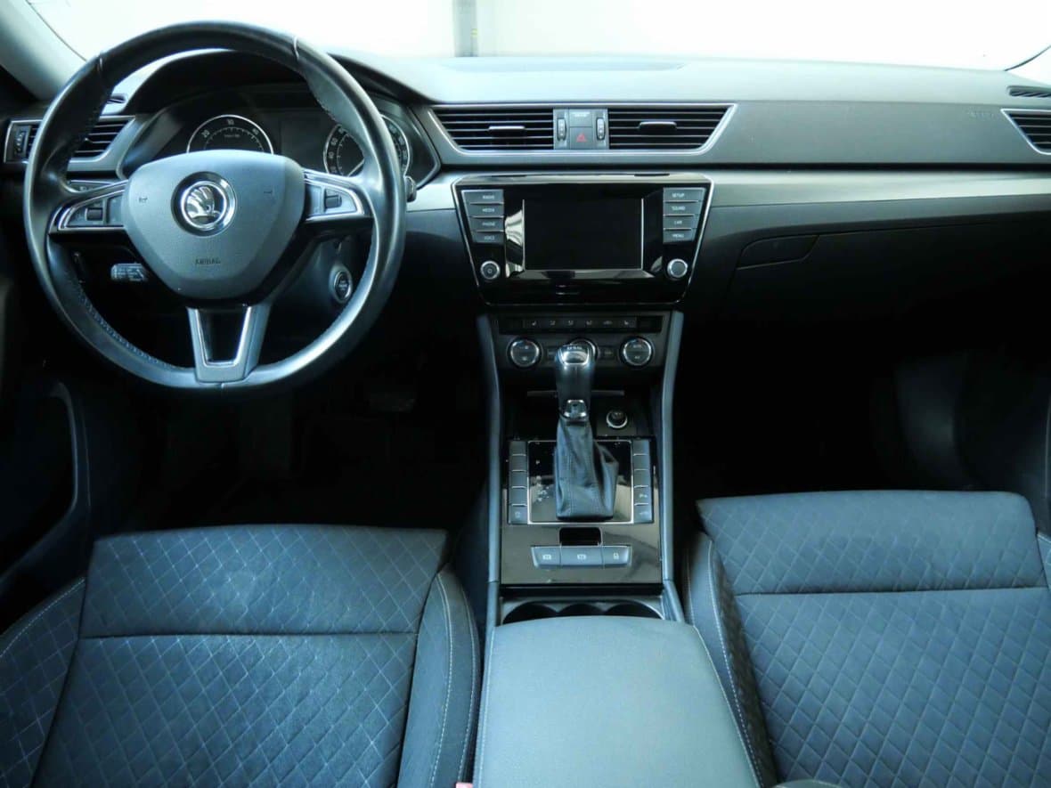 2015 Škoda SUPERB - 8